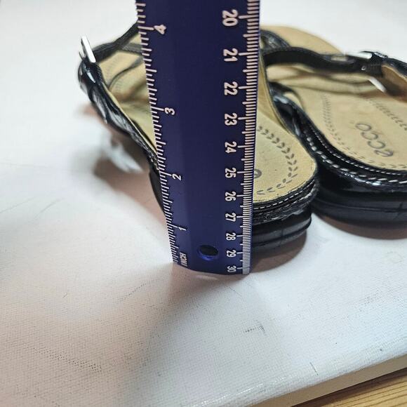 ECCO Sz39 Strappy Patent Croco pattern‎ flip flops leather slippers. Comfy. Boho - Picture 4 of 10